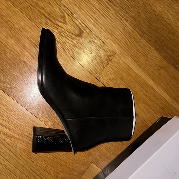 DOLCE VITA women’s Timone Bootie Onyx - Picture 12 of 16